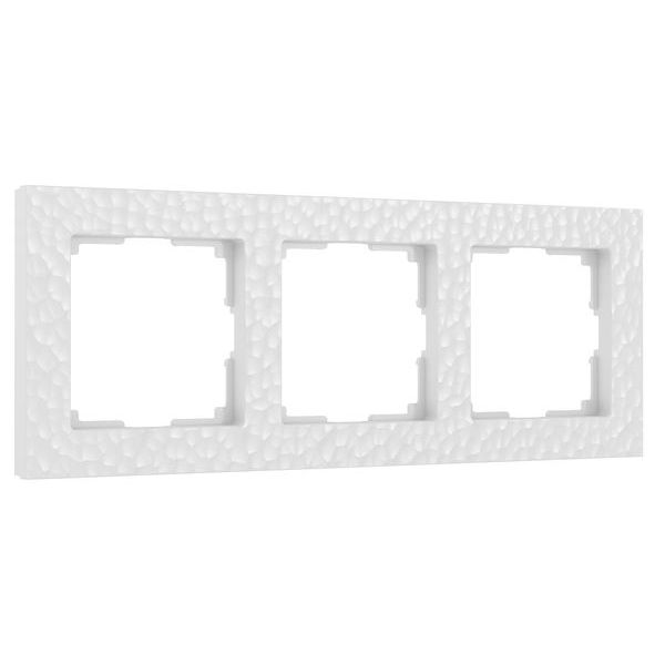 Рамка на 3 поста (белый) W0032401